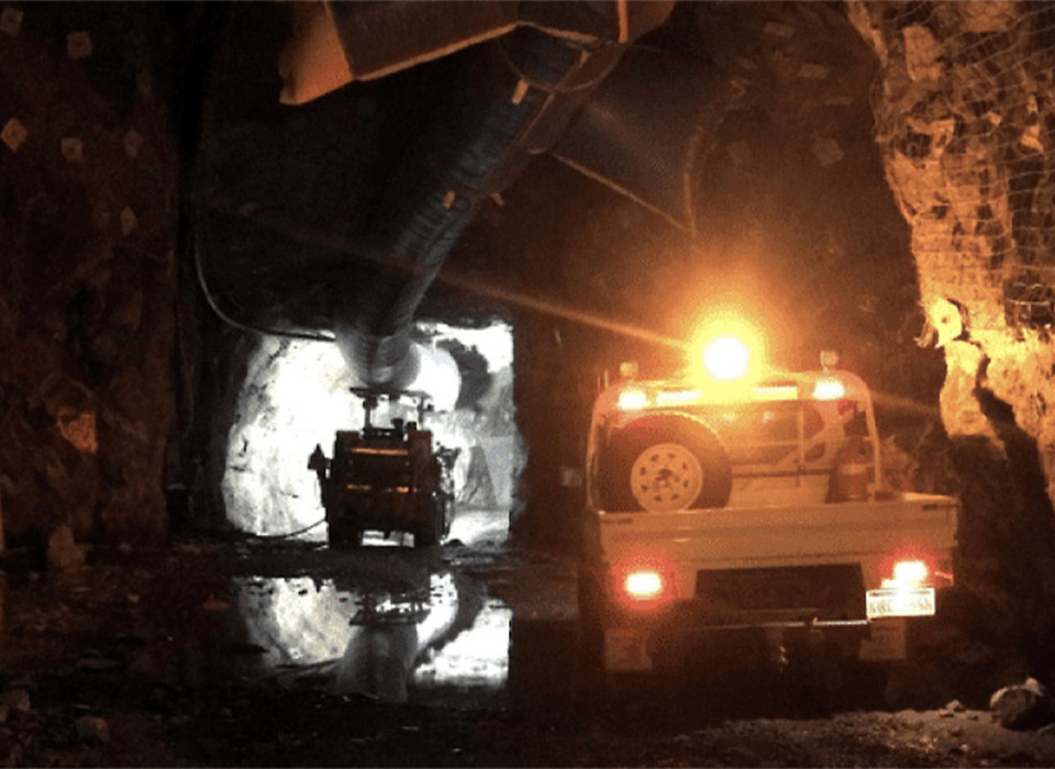 Australian Gold Mine Reduces Costs with PHI Batteries