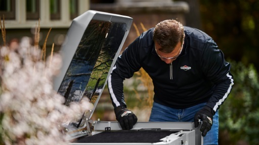 EnergySolutions_Products_Standby_DealerPerformingMaintenance