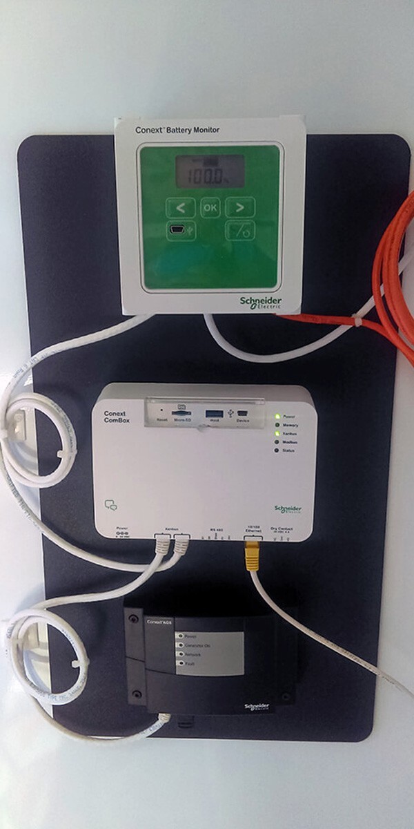 Schneider charge controller