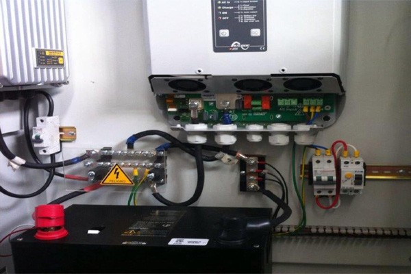 Inverter to PHI battery connection and wiring